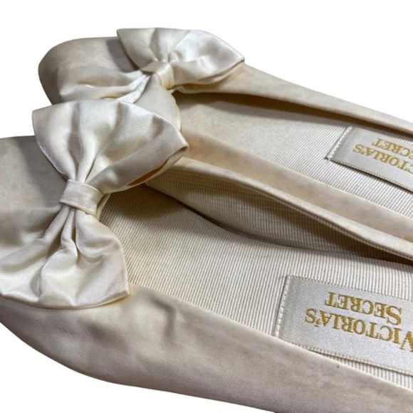 Victoria's Secret Women's Vtg 80s Gold Label Satin Bow Heels Slippers Size 7-8 - Picture 6 of 12